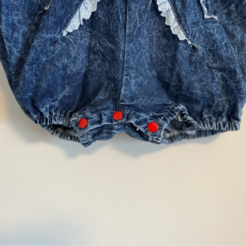 Vintage Great Flamingos embroidered strawberry denim shortalls 🖤 - Picture 6 of 10